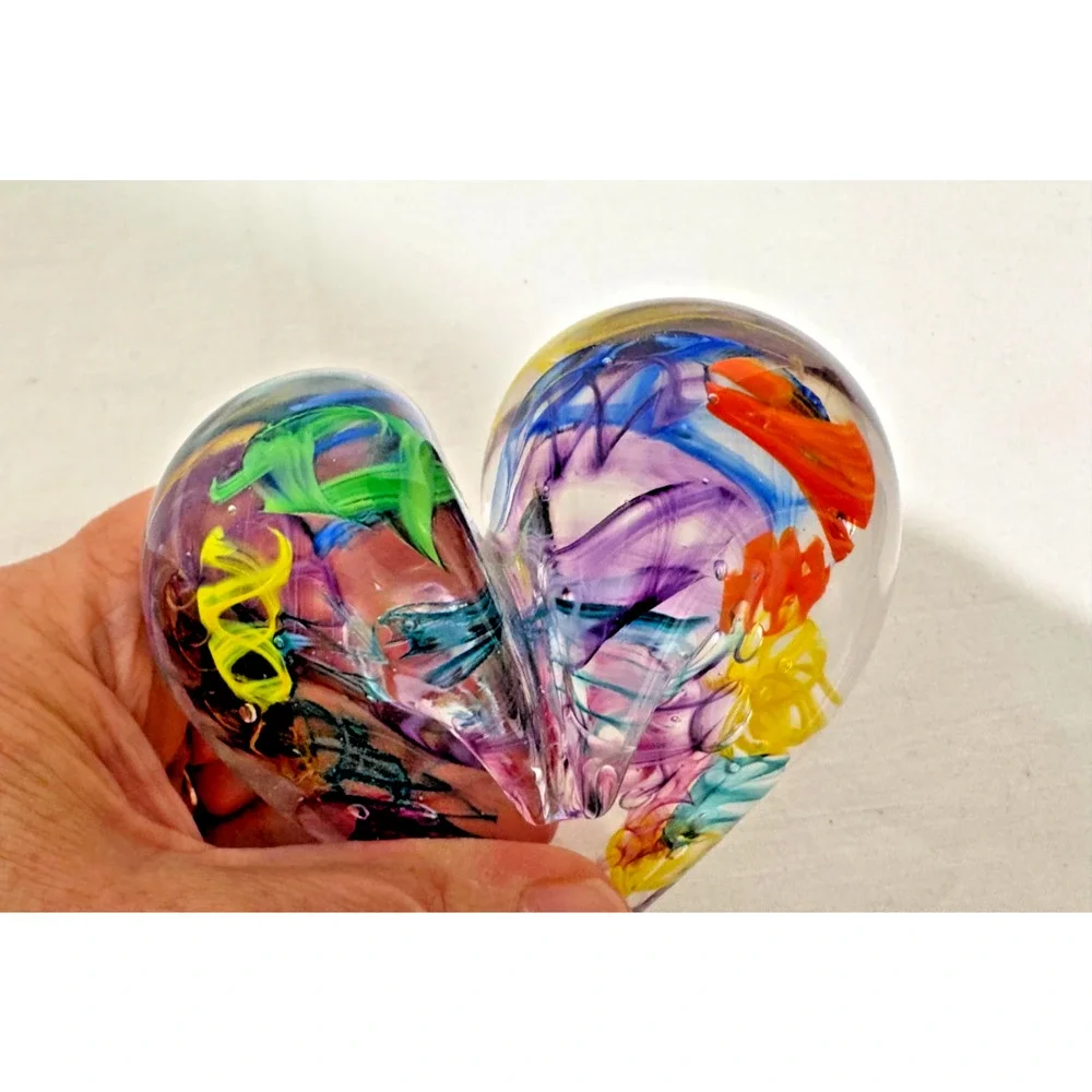 Donna Gordon Studio Art Glass Standing Heart Paperweight Multicolor NodRog